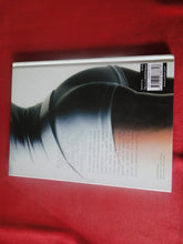 Load image into Gallery viewer, Vintage Hardcover Erotic Nude Women Picture Book Erotique Derrieres Carlton