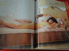 Load image into Gallery viewer, Vintage Nude Erotic Women Japanese Picture Book Naomi Akimoto Tatsuo Watanabe