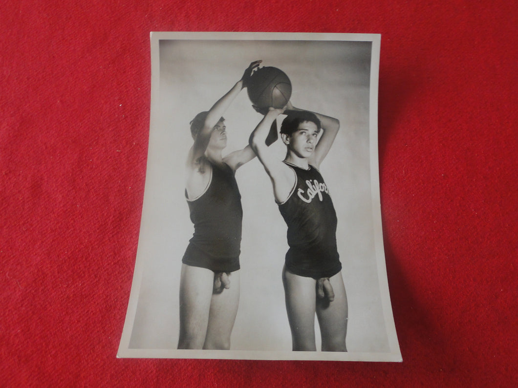 Vintage Gay Interest Nude Hot Hung Male Photo 5 x 7       A81a