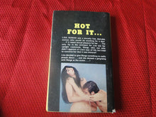 Load image into Gallery viewer, Vintage Erotic Porn Paperback Book/Novel Lisa:  Everybody's Whore 1970    PB6
