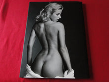 Load image into Gallery viewer, Vintage Hardcover Erotic Nude Women Picture Book Ak(t)zente Accents Matthias Stolt
