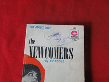 Load image into Gallery viewer, Vintage Adult Paperback Book/Novel The New Comers Ed Poole 1969       G5
