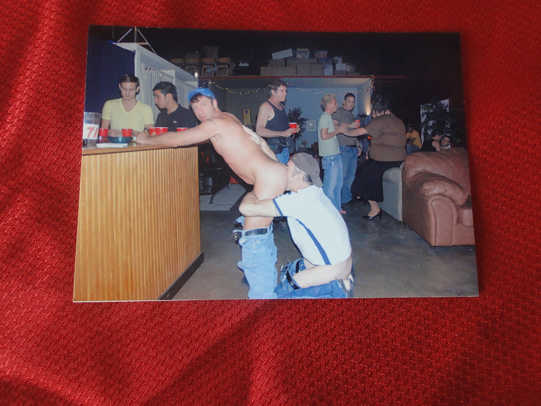 Vintage Gay Interest Nude Hot Hung Male Photo 5 x 7 Frat Party Rim Job    H52
