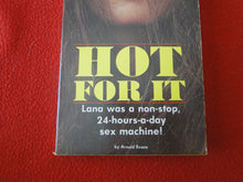 Load image into Gallery viewer, Vintage Adult Paperback Novel/Book Bee Line Hot For It 1970          HC3
