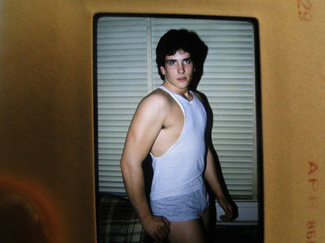 VINTAGE 35MM SLIDE MALE GAY INTEREST BEEFCAKE MUSCLE SEMI NUDE HOT BUFF FL9