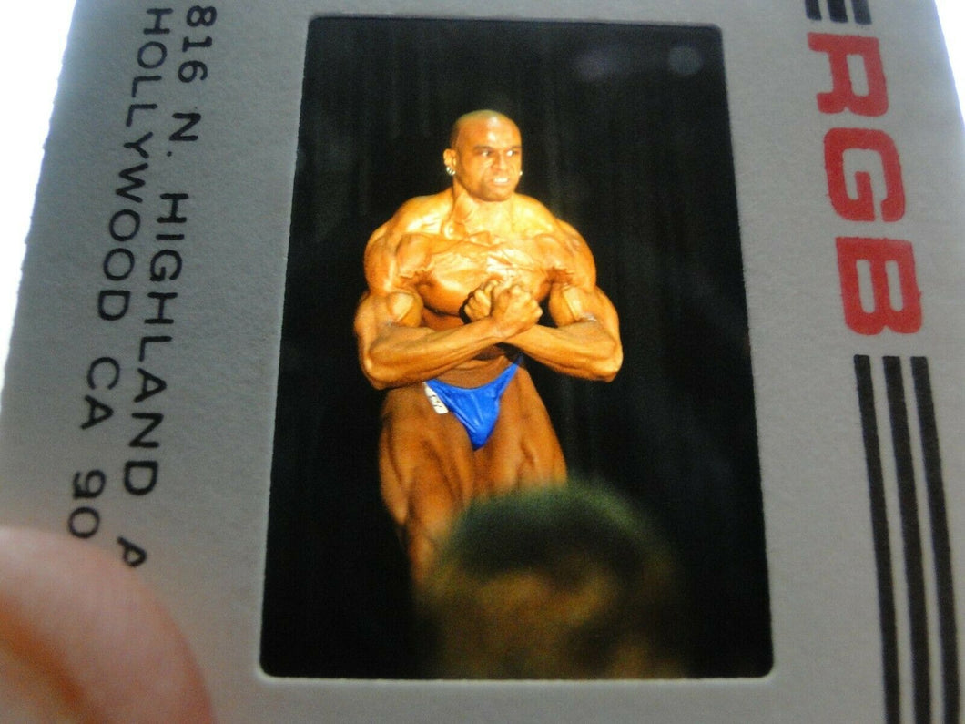 VINTAGE EROTIC 35MM SLIDE MALE GAY INTEREST BEEFCAKE BODY BUILDER HOT BUFF   G15