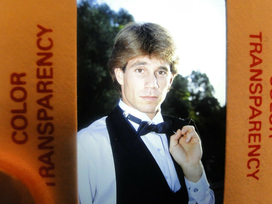 VINTAGE 35MM SLIDE MALE GAY INTEREST BEEFCAKE MUSCLE SEMI NUDE HOT BUFF ET2