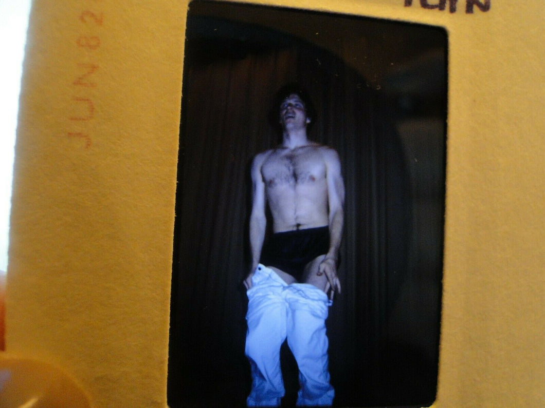 VINTAGE 35MM SLIDE MALE GAY INTEREST BEEFCAKE MUSCLE SEMI NUDE HOT BUFF EY3