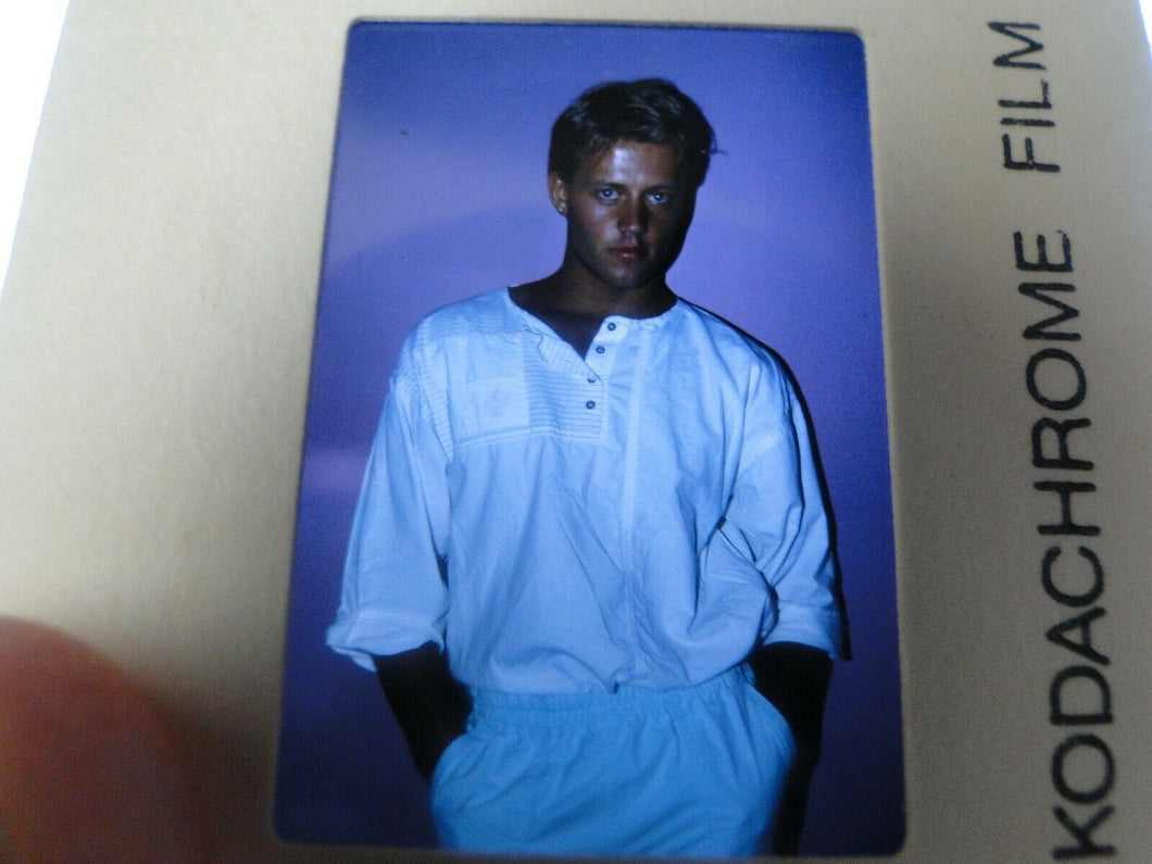 VINTAGE 35MM SLIDE MALE GAY INTEREST BEEFCAKE MUSCLE SEMI NUDE HOT BUFF CB25