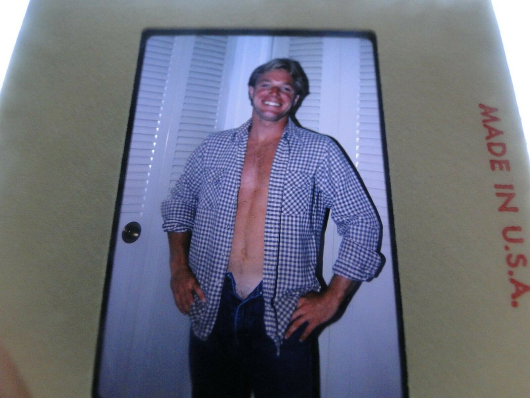 VINTAGE 35MM SLIDE MALE GAY INTEREST BEEFCAKE MUSCLE SEMI NUDE HOT BUFF A94