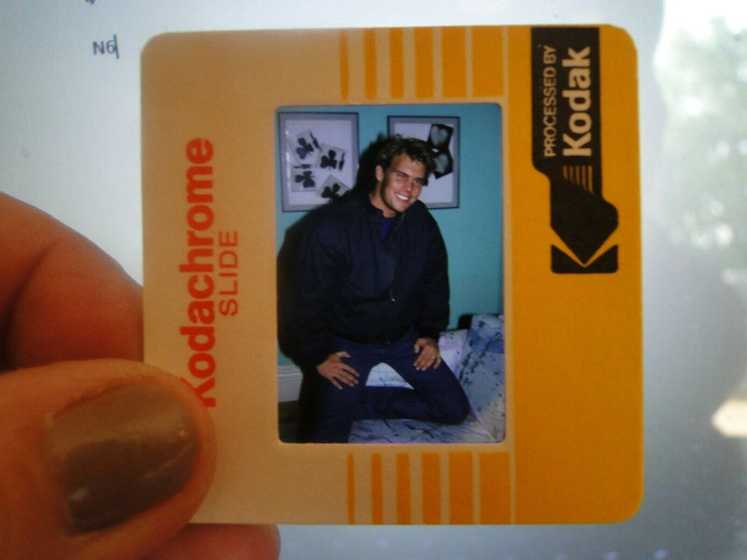 VINTAGE 35MM SLIDE MALE GAY INTEREST BEEFCAKE MUSCLE SEMI NUDE HOT BUFF EO1