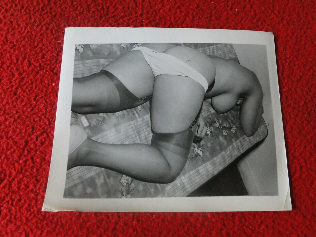 Vintage Nude Erotic Sexy Adult Woman Pinup Silver Gelatin Photo        B69B