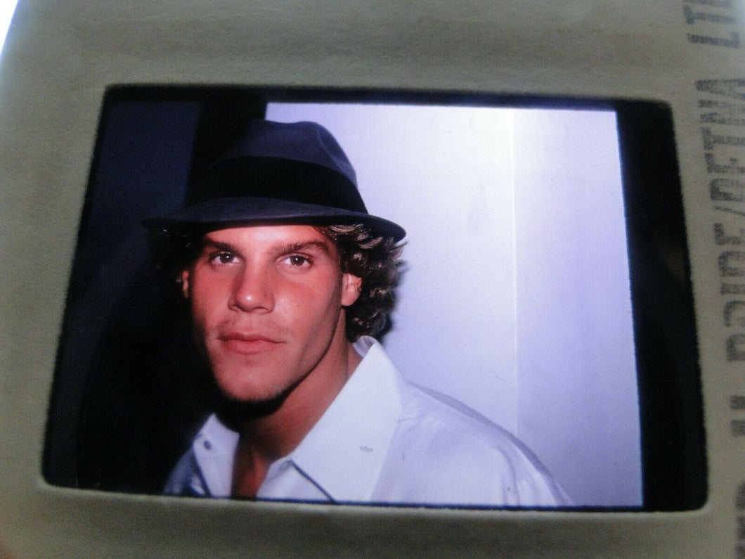 VINTAGE 35MM SLIDE MALE GAY INTEREST BEEFCAKE MUSCLE SEMI NUDE HOT BUFF A95