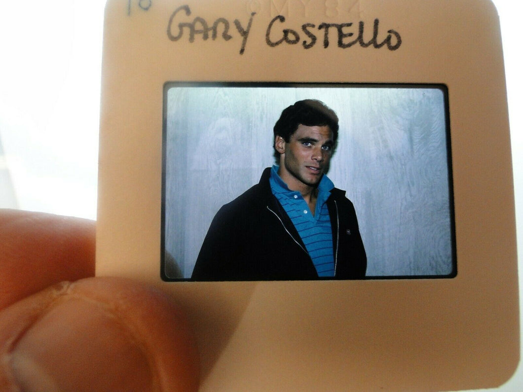 VINTAGE 35MM SLIDE MALE GAY INTEREST BEEFCAKE MUSCLE SEMI NUDE HOT BUFF FG)