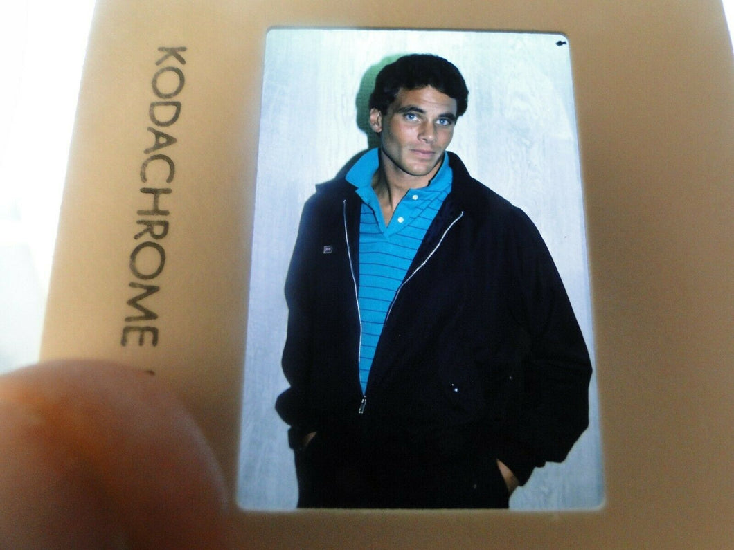 VINTAGE 35MM SLIDE MALE GAY INTEREST BEEFCAKE MUSCLE SEMI NUDE HOT BUFF EN@