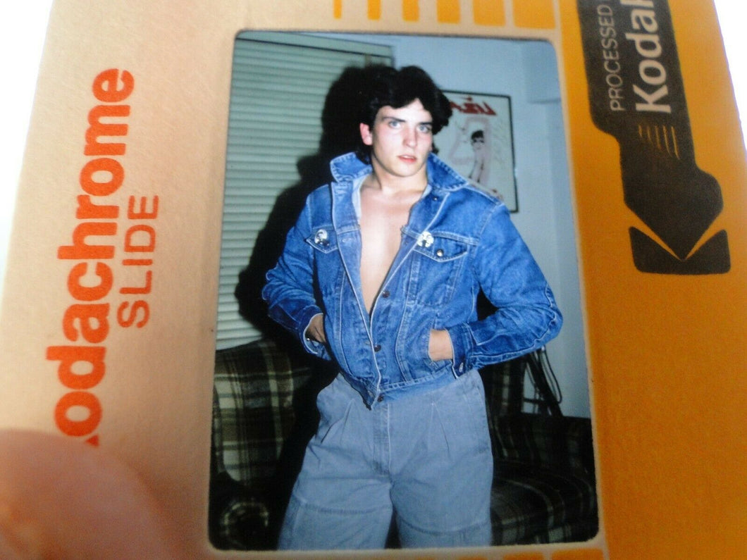 VINTAGE 35MM SLIDE MALE GAY INTEREST BEEFCAKE MUSCLE SEMI NUDE HOT BUFF CC17