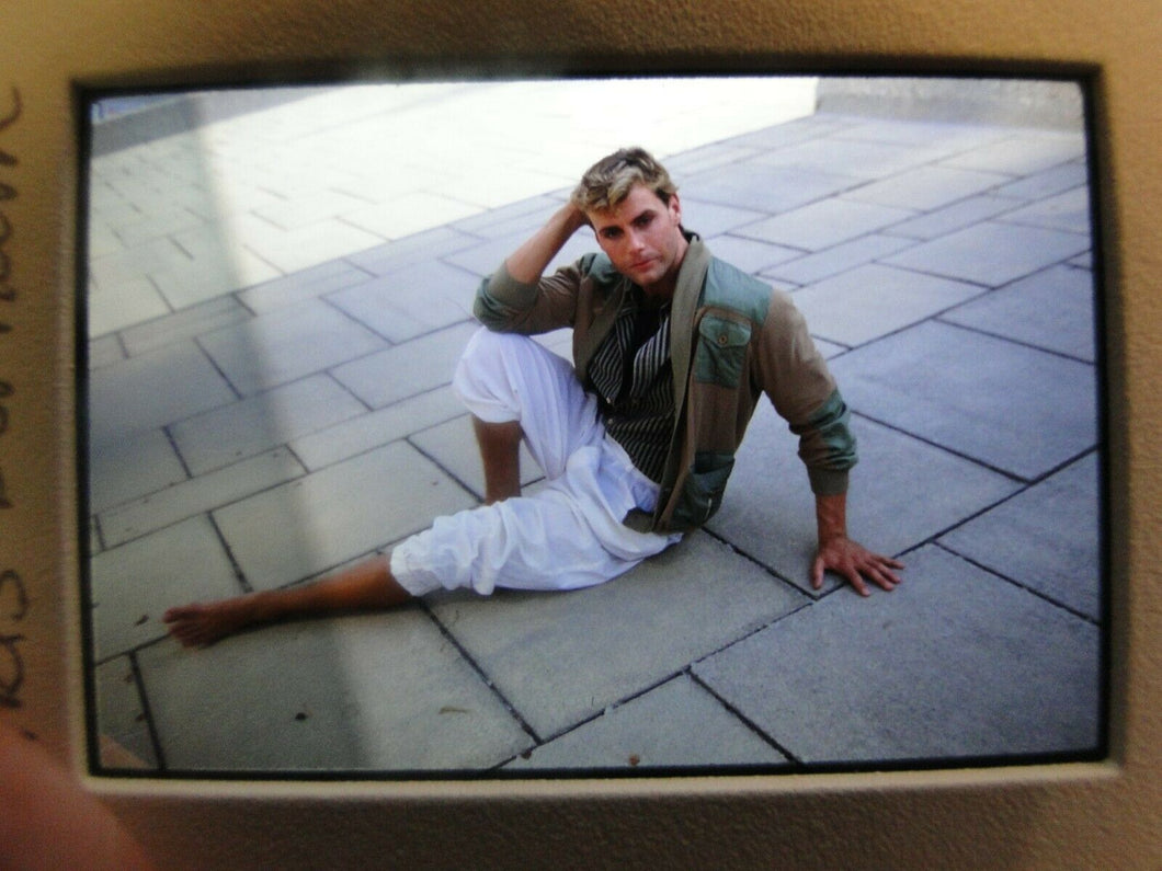 VINTAGE 35MM SLIDE MALE GAY INTEREST BEEFCAKE MUSCLE SEMI NUDE HOT BUFF EB^