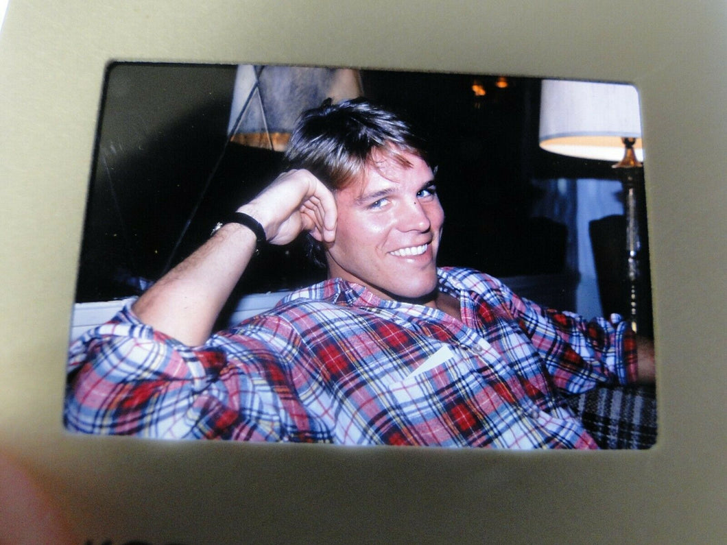 VINTAGE 35MM SLIDE MALE GAY INTEREST BEEFCAKE MUSCLE SEMI NUDE HOT BUFF CC2