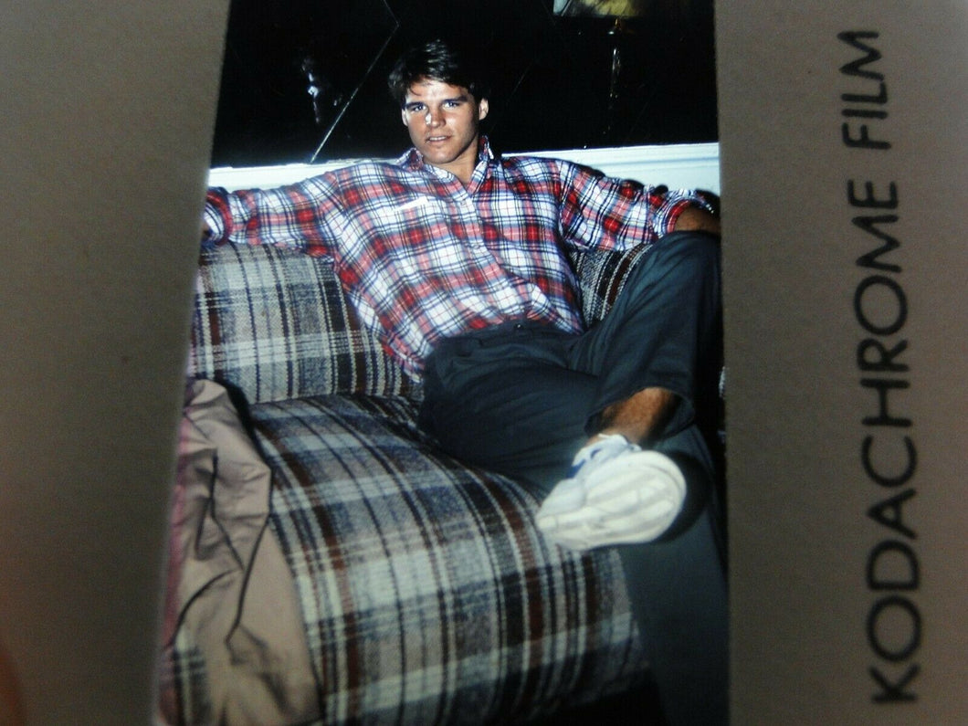 VINTAGE 35MM SLIDE MALE 18 Y.O. + GAY INTEREST BEEFCAKE MUSCLE SEMI NUDE    B16B