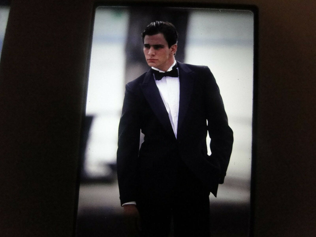 VINTAGE 35MM SLIDE MALE GAY INTEREST BEEFCAKE MUSCLE SEMI NUDE HOT BUFF FD#