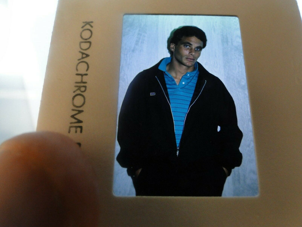 VINTAGE 35MM SLIDE MALE GAY INTEREST BEEFCAKE MUSCLE SEMI NUDE HOT BUFF EN#