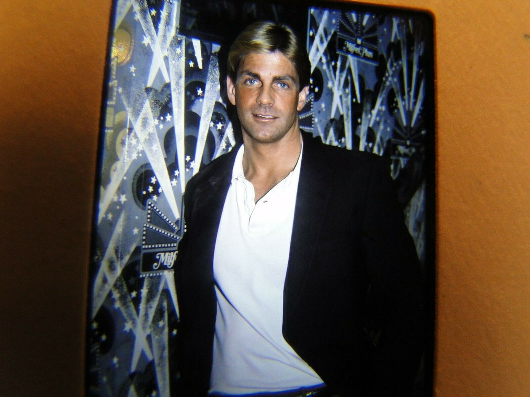 VINTAGE 35MM SLIDE MALE GAY INTEREST BEEFCAKE MUSCLE SEMI NUDE HOT BUFF EX^