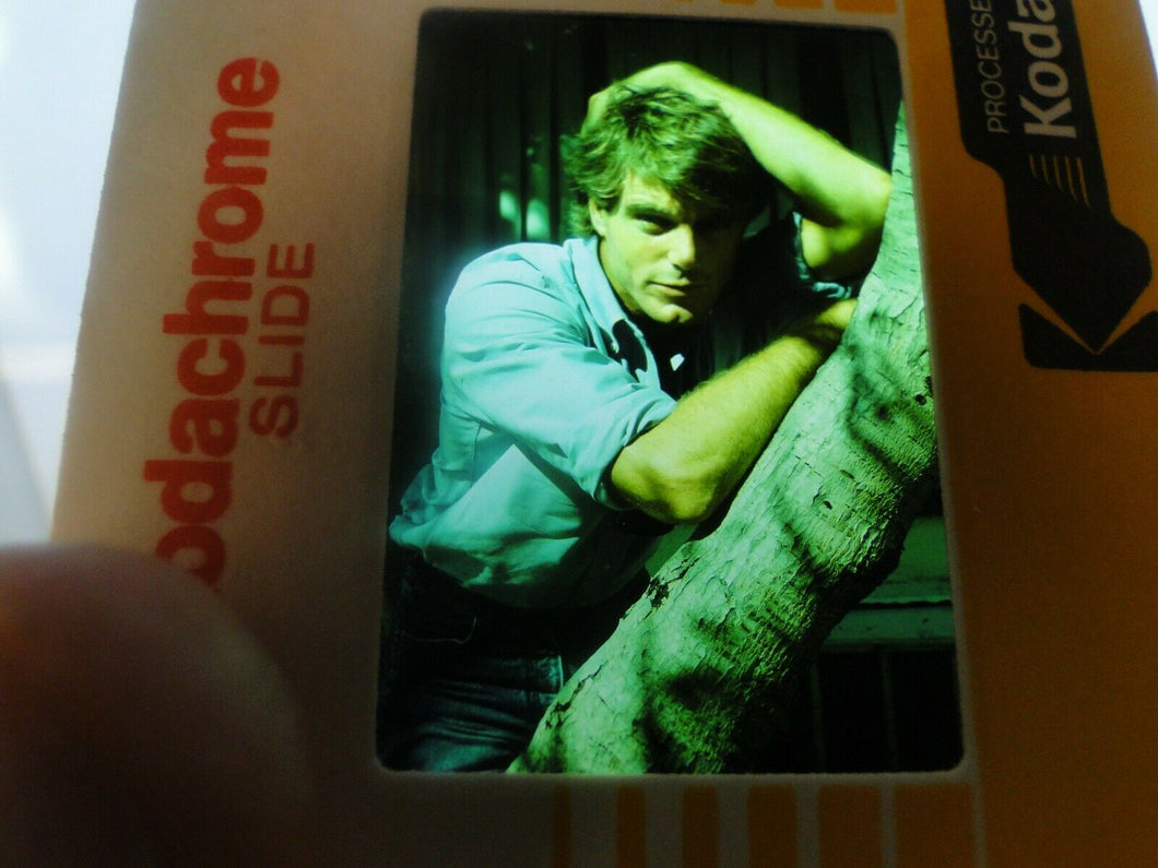 VINTAGE 35MM SLIDE MALE GAY INTEREST BEEFCAKE MUSCLE SEMI NUDE HOT BUFF EN3