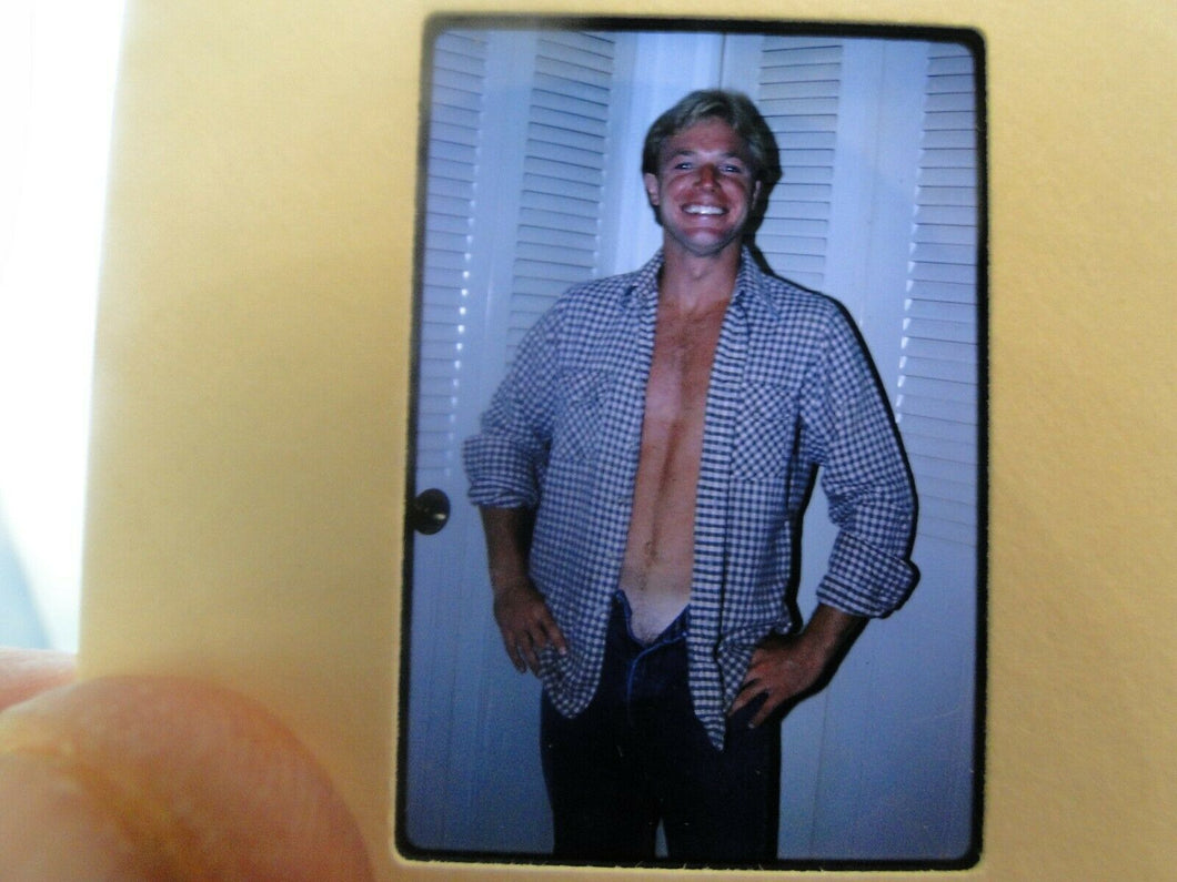 VINTAGE 35MM SLIDE MALE GAY INTEREST BEEFCAKE MUSCLE SEMI NUDE HOT BUFF EG3