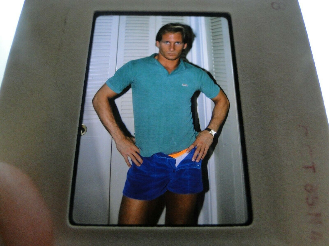 VINTAGE 35MM SLIDE MALE GAY INTEREST BEEFCAKE MUSCLE SEMI NUDE HOT BUFF G9R