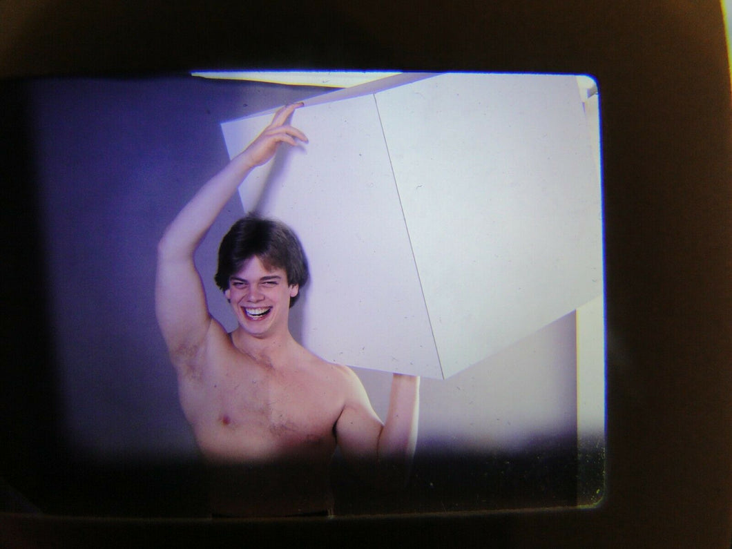 VINTAGE 35MM SLIDE MALE GAY INTEREST BEEFCAKE MUSCLE SEMI NUDE HOT BUFF FD9