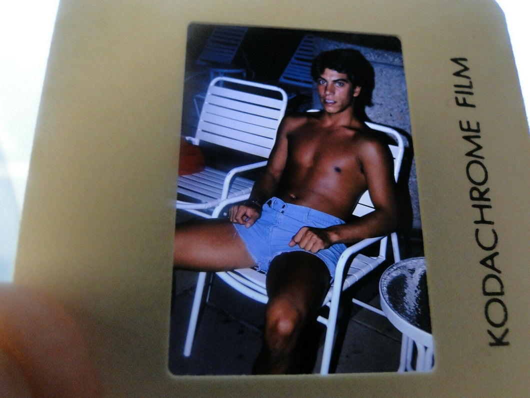 VINTAGE 35MM SLIDE MALE GAY INTEREST BEEFCAKE MUSCLE SEMI NUDE HOT BUFF EN9