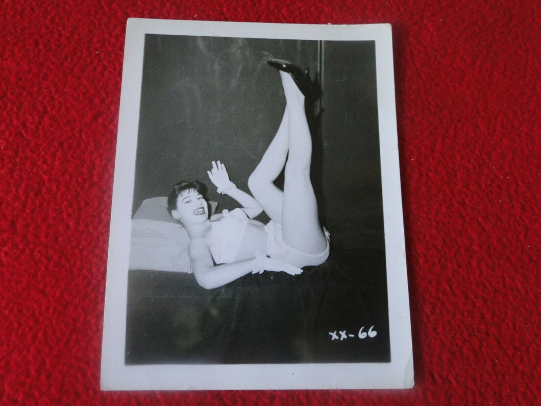 Vintage Nude Erotic Sexy Adult Woman Pinup Silver Gelatin Photo       B63