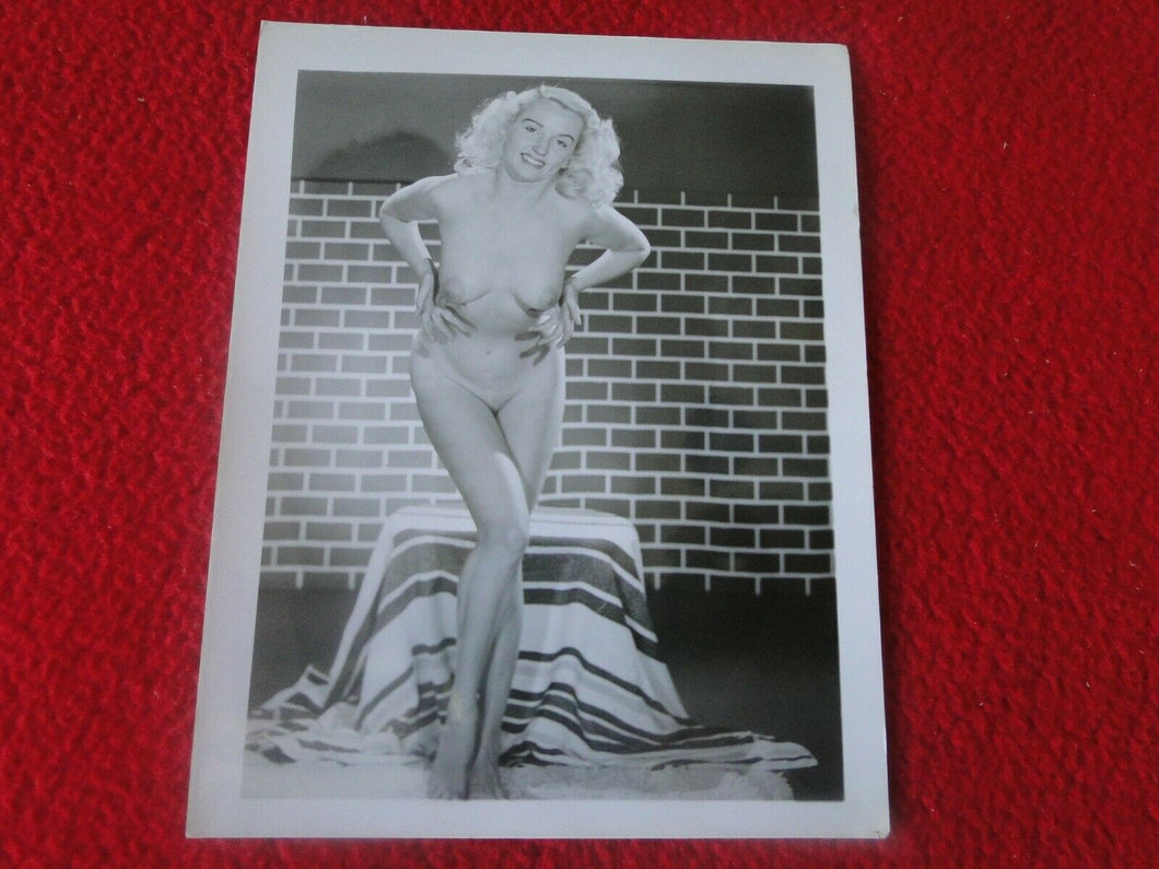 Vintage Nude Erotic Sexy Adult Woman Pinup Silver Gelatin Photo       B63
