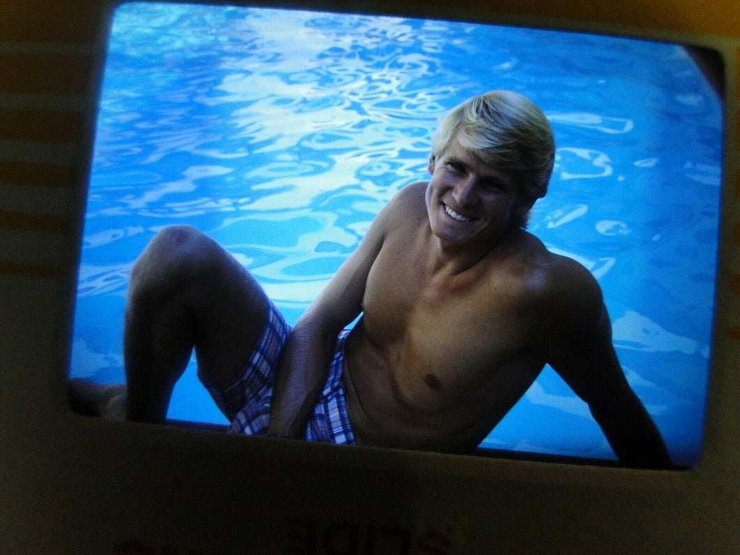 VINTAGE 35MM SLIDE MALE GAY INTEREST BEEFCAKE MUSCLE SEMI NUDE HOT BUFF FB2