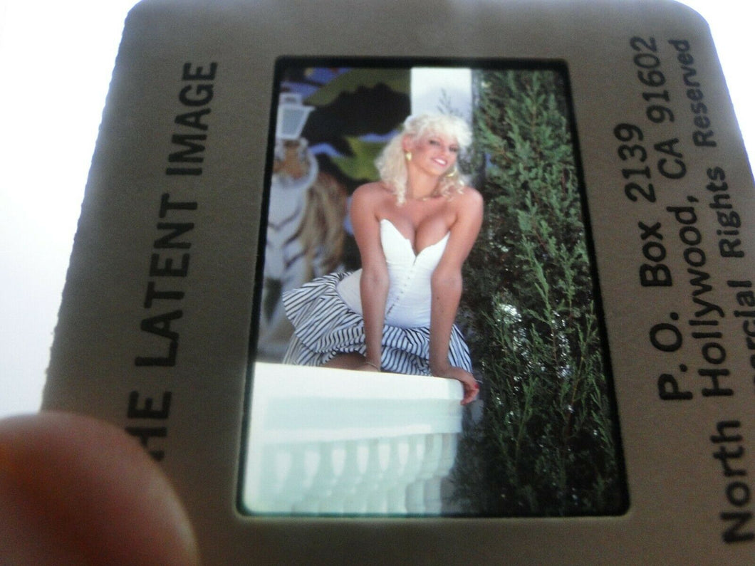 Busty Erotic Sexy NUDE Woman/Model Vintage 35mm LATENT IMAGE SLIDE          B61