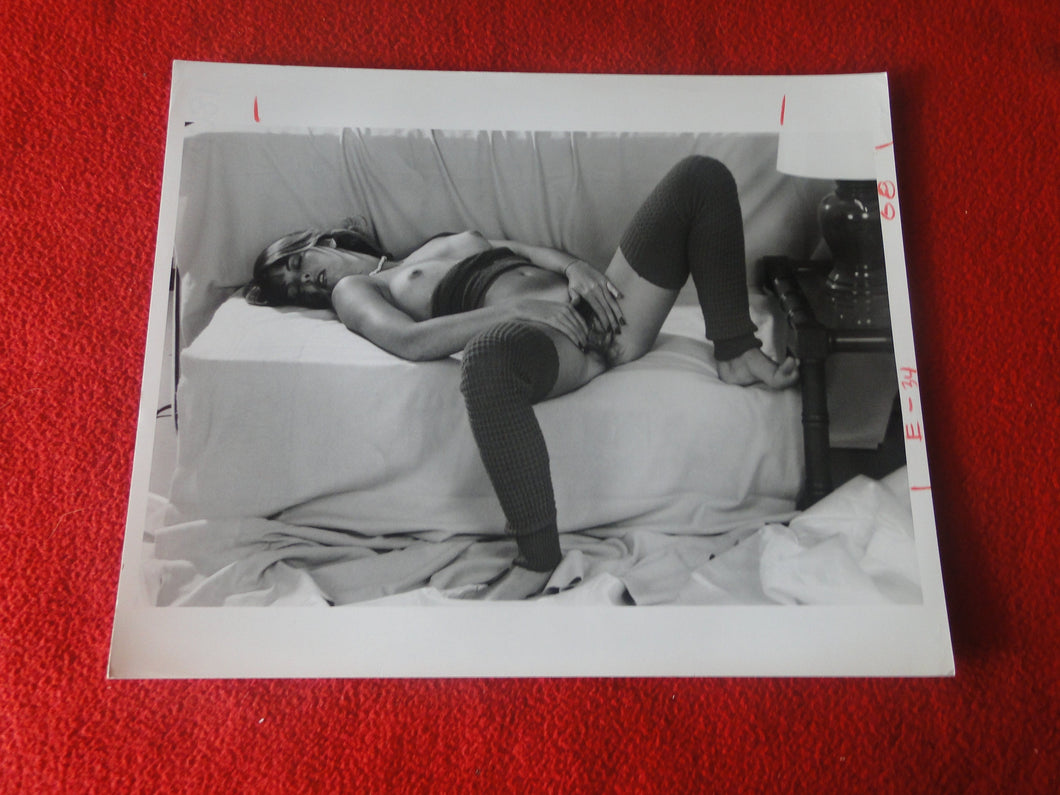 Vintage Nude Woman 8 x 10 Silver Gelatin Photo Young Beautiful Spread Pussy AV*