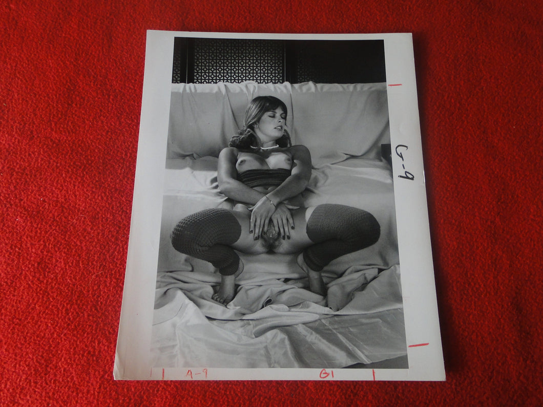 Vintage Nude Woman 8 x 10 Silver Gelatin Photo Young Nice Tits Hairy Pussy AV#