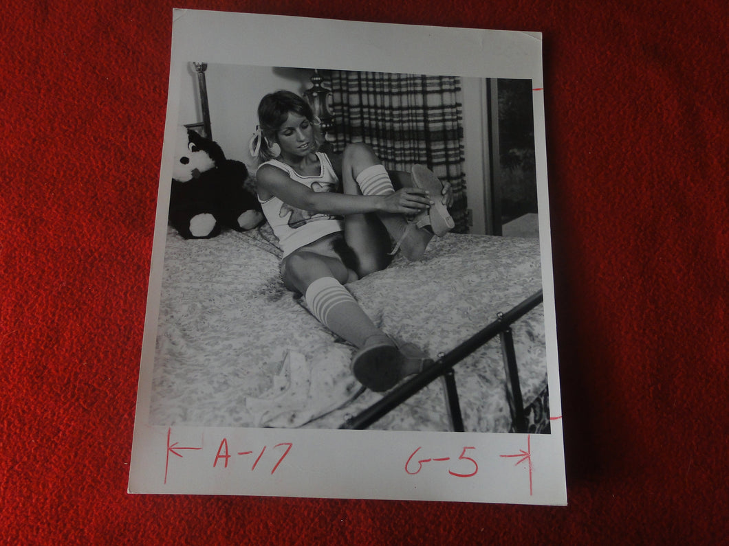 Vintage Nude Woman 8 x 10 Silver Gelatin Photo Young Hairy Pussy  AVq