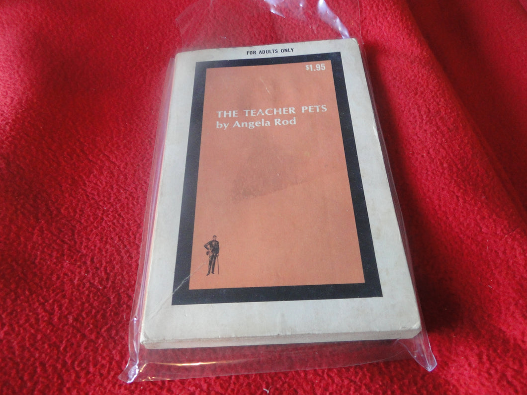Vintage Adult Paperback Book/Novel The Teacher Pets      G2