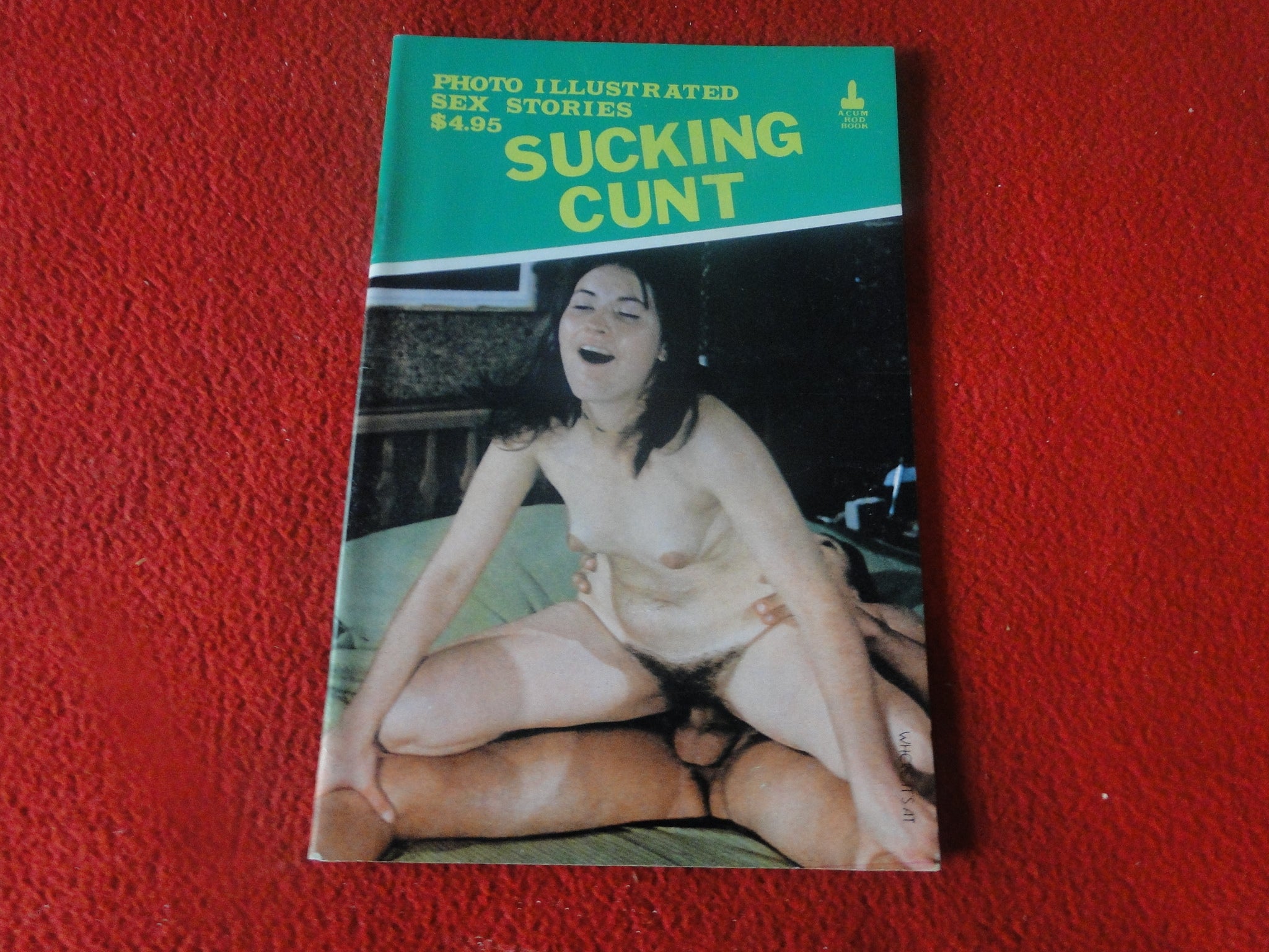Vintage Erotic Paperback Book/Journal/Magazine Sucking Cunt with Photo pic photo
