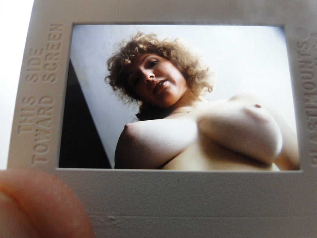 Busty Erotic Sexy NUDE Woman/Model Vintage 35mm SLIDE  B31n