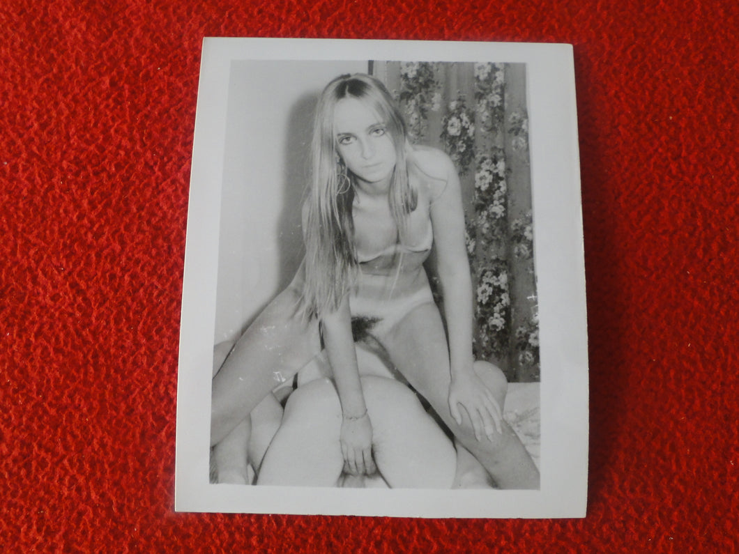 Vintage Erotic Sexy Adult Nude Woman Hairy Pussy Vagina Photo A71x